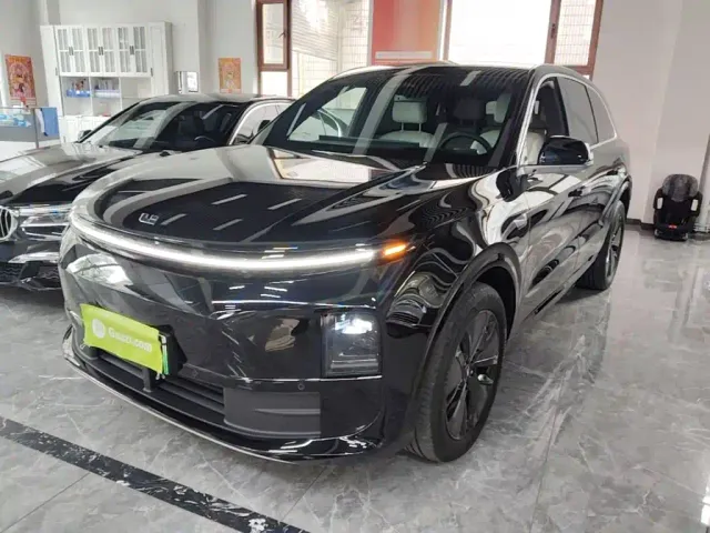 Фотография автомобиля — Li Auto L6