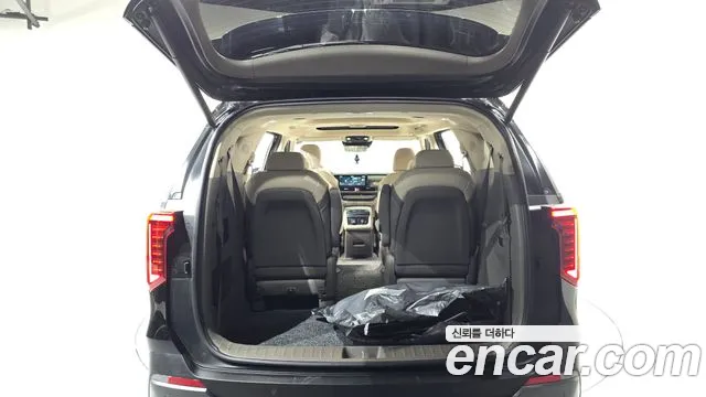 Kia Carnival Generation 4 — Фото автомобиля 24