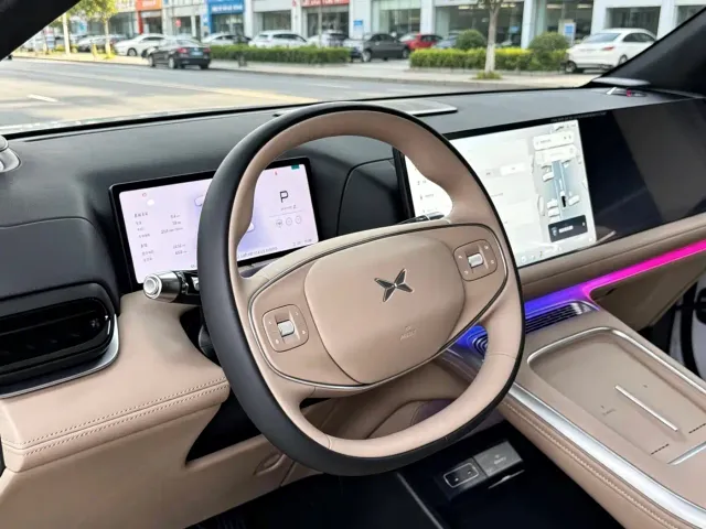 Xpeng G9 — Фото автомобиля 7