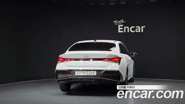 Hyundai Avante — Фото автомобиля 4