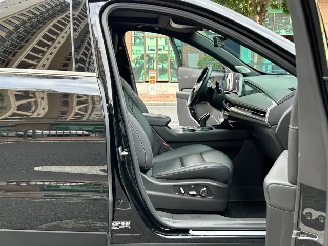 Cadillac XT4 — Фото автомобиля 22