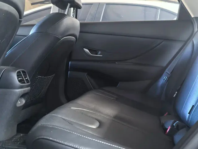 Hyundai Elantra — Фото автомобиля 10