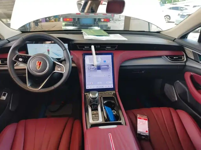 Hongqi H5 — Фото автомобиля 9
