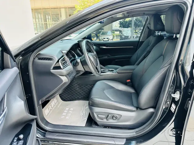 Toyota Camry — Фото автомобиля 11