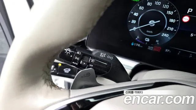 Kia Niro All Niro EV Earth — Фото автомобиля 26