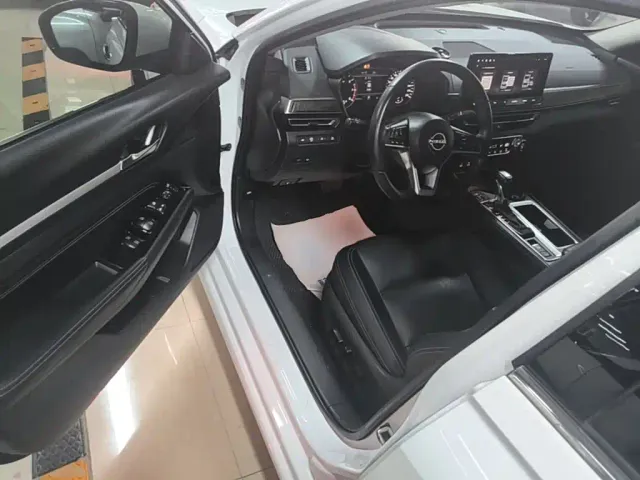 Nissan Teana — Фото автомобиля 15