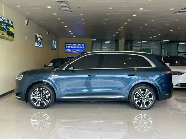 Aito M7 — Фото автомобиля 4