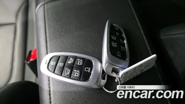 Hyundai Tucson Tucson (NX4) Дизель 2.0 2WD — Фото автомобиля 20
