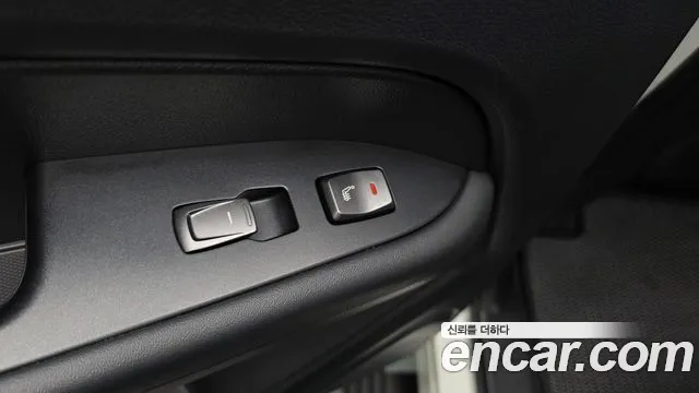 KG_Mobility_Ssangyong Rexton Новый Rexton Sport Khan Дизель 2.2 4WD — Фото автомобиля 19
