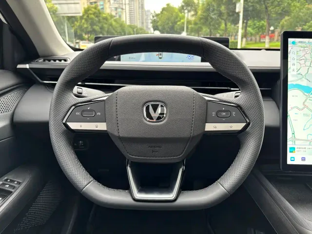 Changan Eado — Фото автомобиля 11