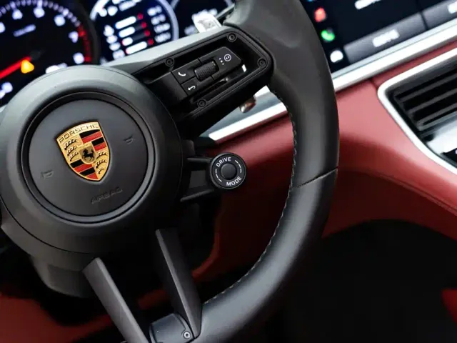 Porsche Panamera — Фото автомобиля 22