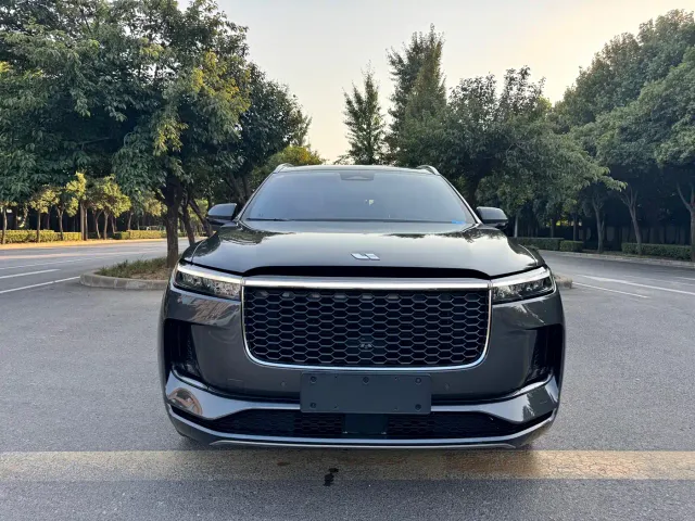 Фотография автомобиля — Li Auto ONE