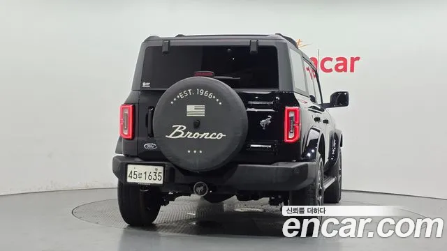 Ford Bronco — Фото автомобиля 4