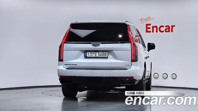 Cadillac Escalade Generation 5 — Фото автомобиля 4