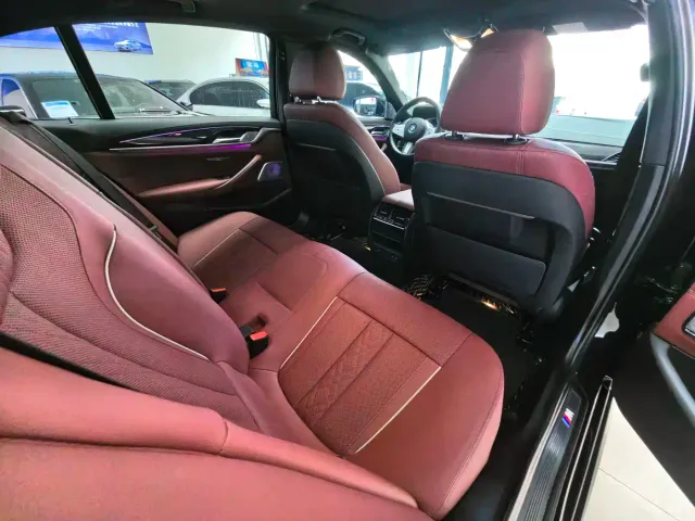 BMW 5 Series — Фото автомобиля 15