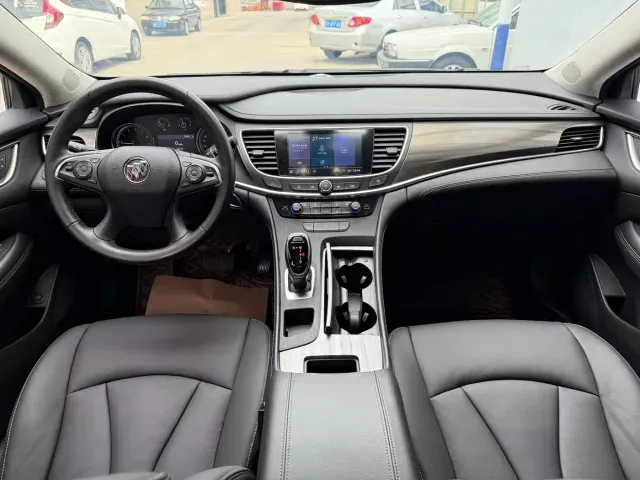 Buick LaCrosse — Фото автомобиля 5