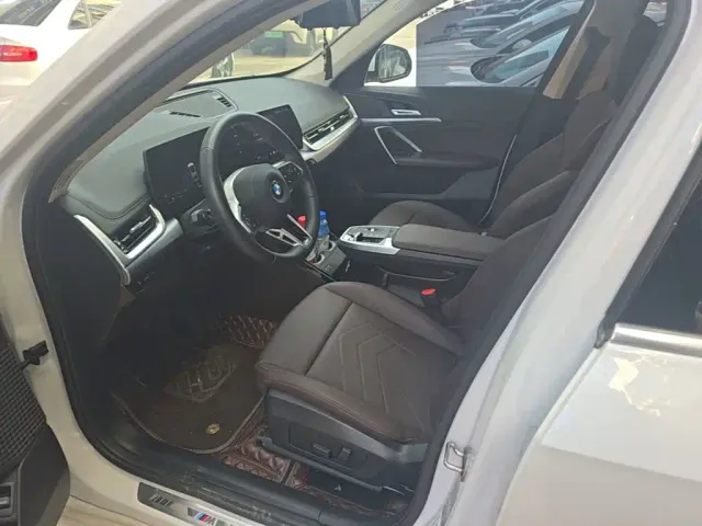 BMW X1 — Фото автомобиля 14