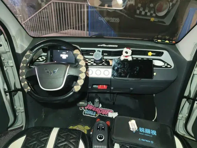 Wuling Hongguang Mini EV — Фото автомобиля 10