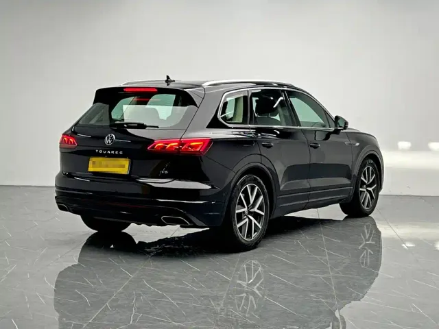 Volkswagen Touareg — Фото автомобиля 6
