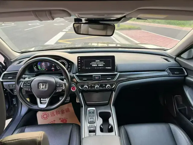 Honda Accord — Фото автомобиля 8