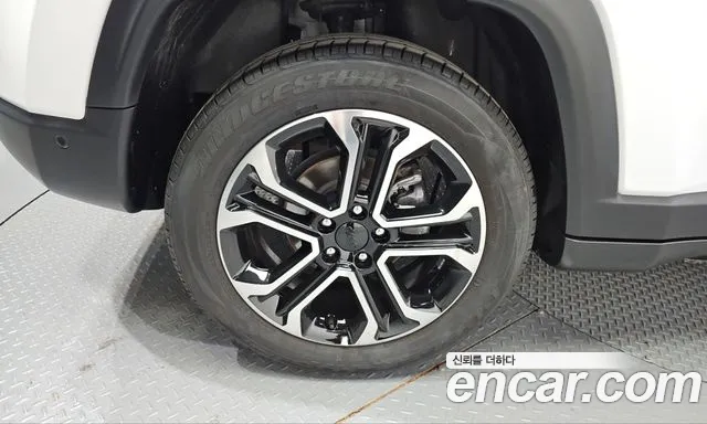 Jeep Compass 2nd Gen — Фото автомобиля 5