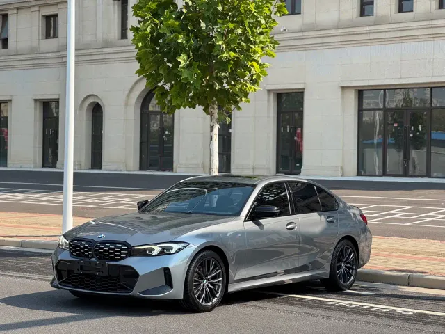 Фотография автомобиля — BMW 3 Series