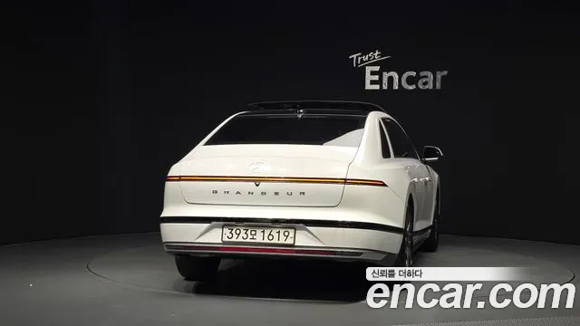 Hyundai Grandeur GN7 — Фото автомобиля 4