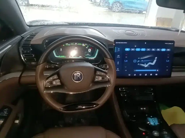 BYD Han — Фото автомобиля 6