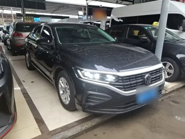 Volkswagen Passat — Фото автомобиля 3