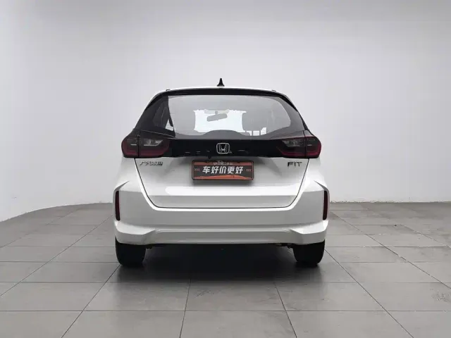 Honda Fit — Фото автомобиля 4