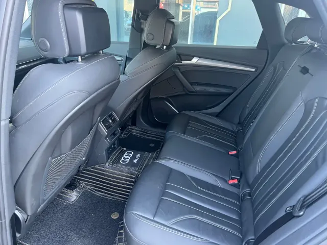 Audi Q5L — Фото автомобиля 8