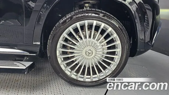 Mercedes-Benz GLS-Class — Фото автомобиля 20