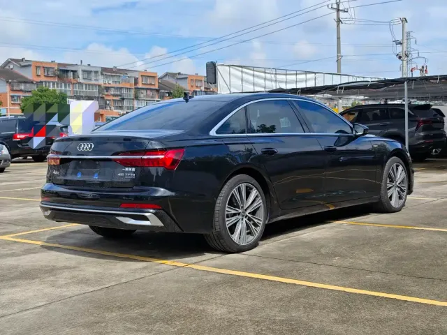 Audi Audi A6L 2025 45 TFSI quattro Premium Sport — Фото автомобиля 9