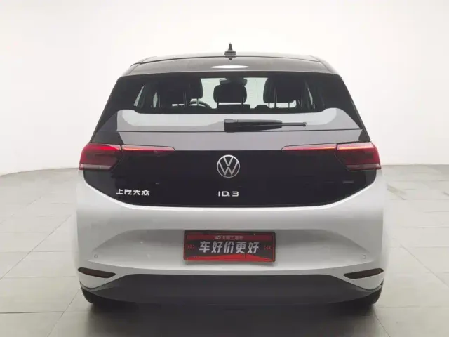 Volkswagen ID.3 — Фото автомобиля 4
