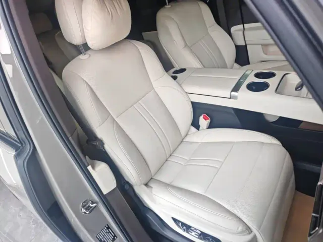Li Auto MEGA — Фото автомобиля 24