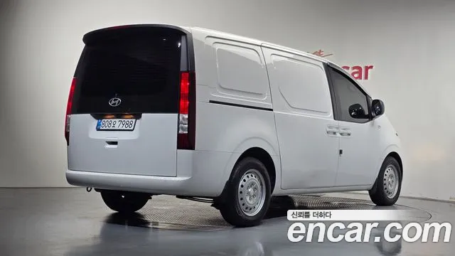 Hyundai Staria Staria Карго 3 места — Фото автомобиля 2