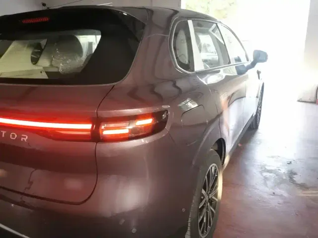 Leapmotor B10 — Фото автомобиля 7