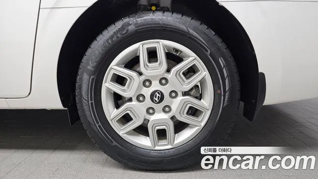 Hyundai Staria Staria 4WD Tourer 11 мест — Фото автомобиля 21