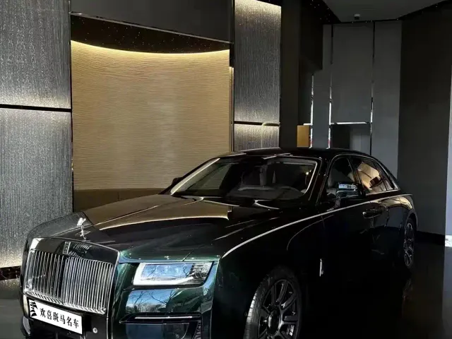 Rolls-Royce Ghost — Фото автомобиля 2
