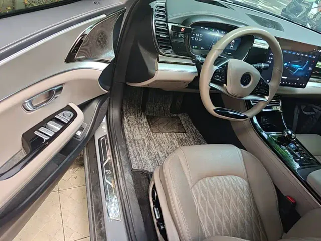 BYD Han — Фото автомобиля 15