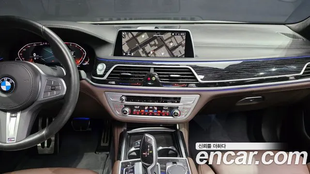 BMW 7-Series — Фото автомобиля 17
