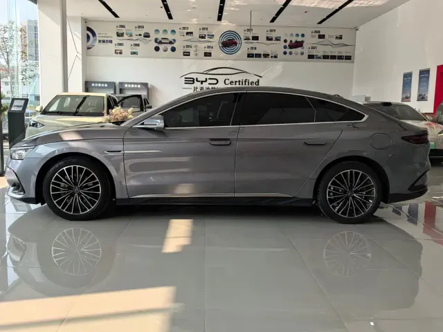 BYD Han — Фото автомобиля 5
