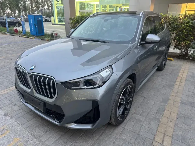 Фотография автомобиля — BMW X1