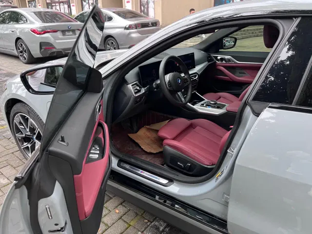 BMW i4 — Фото автомобиля 11