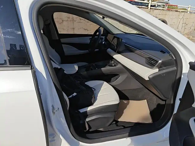 BYD Seal 05 DM-i — Фото автомобиля 24