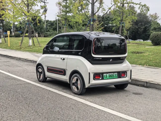 Baojun KiWi EV — Фото автомобиля 15
