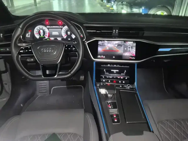 Audi A7L — Фото автомобиля 10