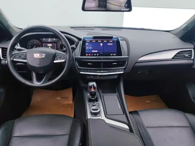 Cadillac CT5 — Фото автомобиля 12