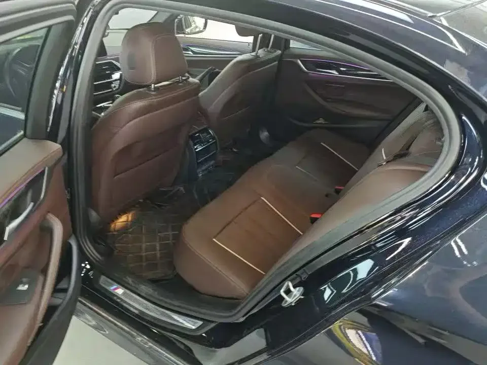 BMW BMW 5 Series 2022 525Li M Sport Package — Фото автомобиля 6