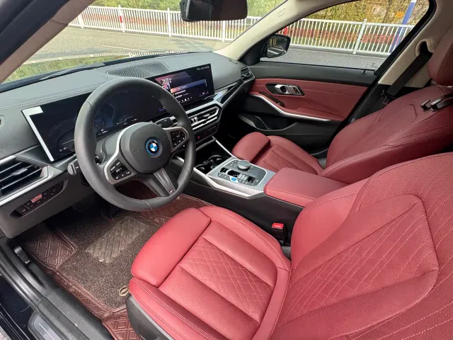 BMW i3 — Фото автомобиля 11